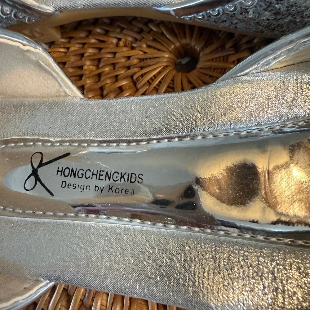 Hongchenkids Silver‎ Glitter princess Crystal Dress Shoes Girls Low Heel Size 34